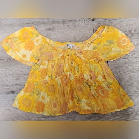 NWT American Eagle Women's Yellow off the shoulder ruffle blouse size S - Picture 2 of 4